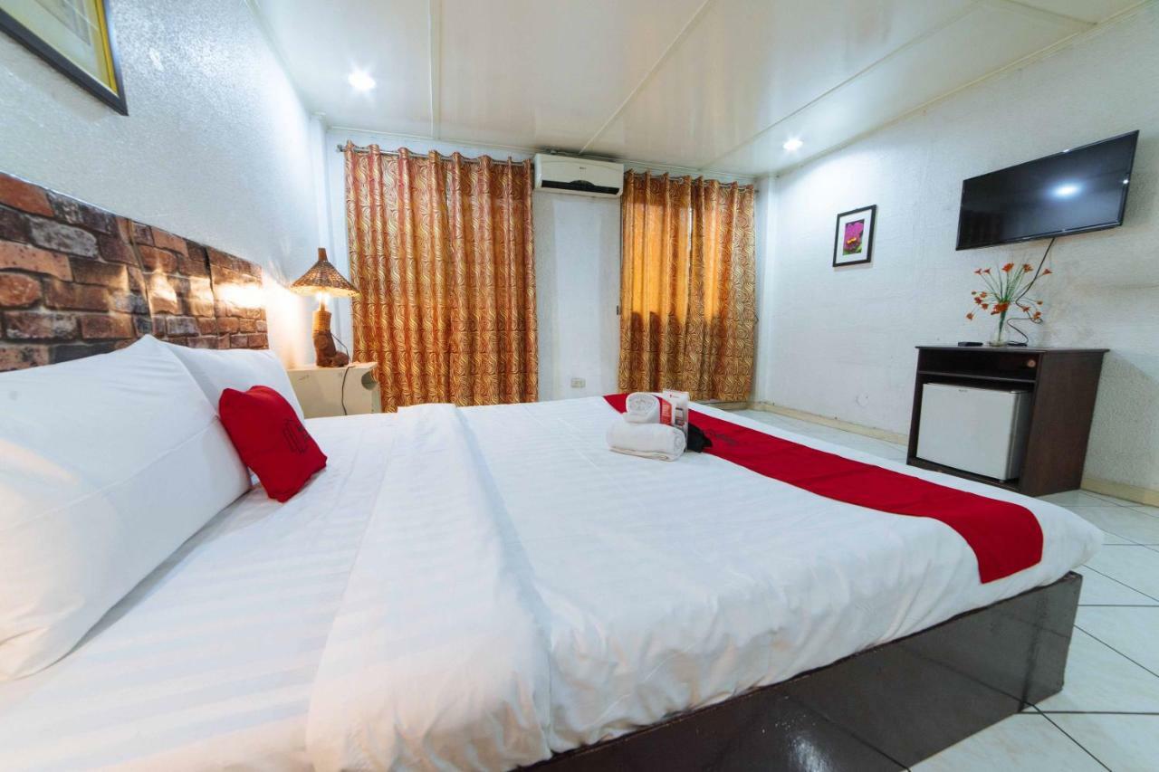 RedDoorz Premium @ Clarkview Angeles City Zewnętrze zdjęcie
