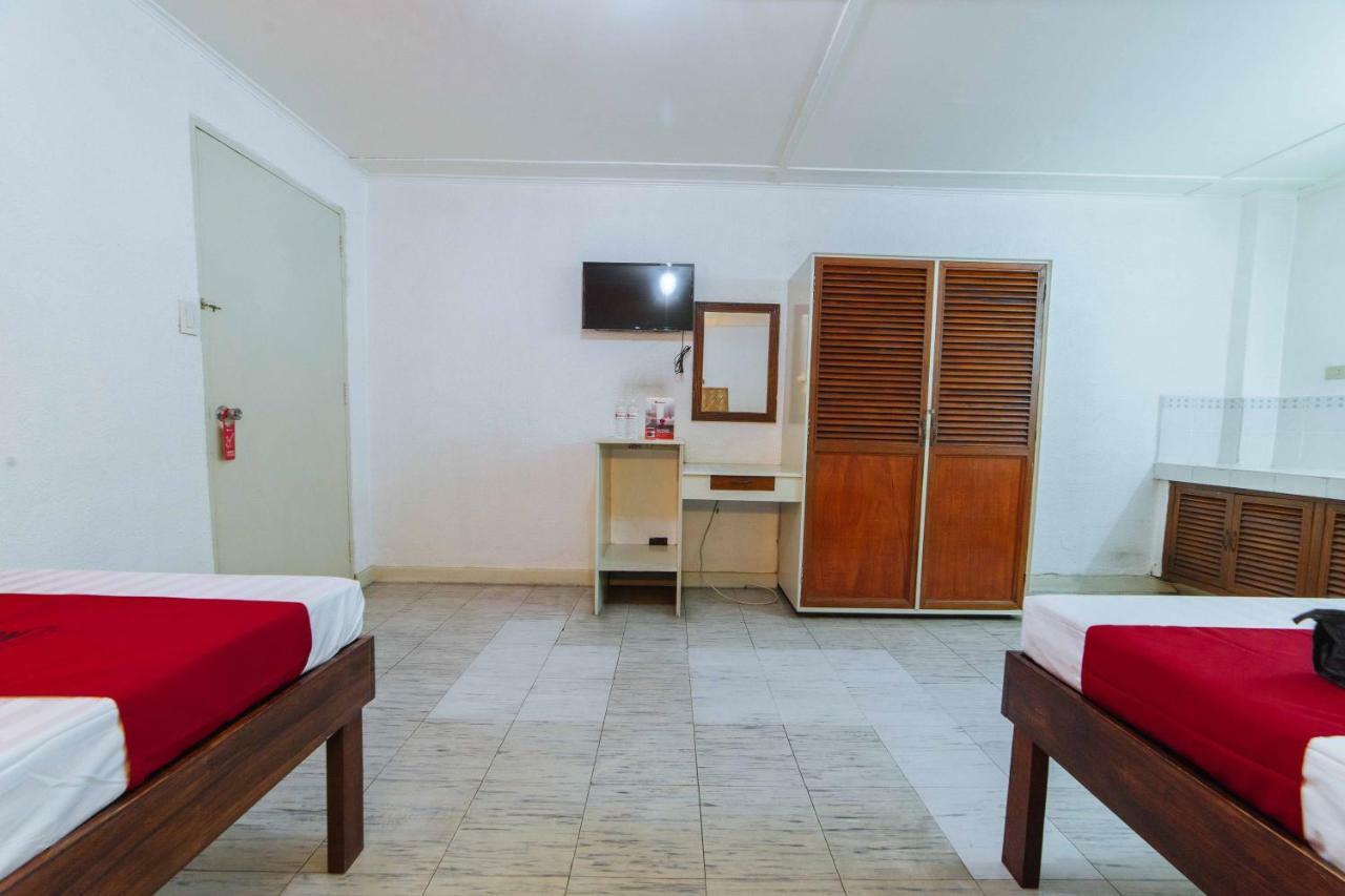 RedDoorz Premium @ Clarkview Angeles City Zewnętrze zdjęcie